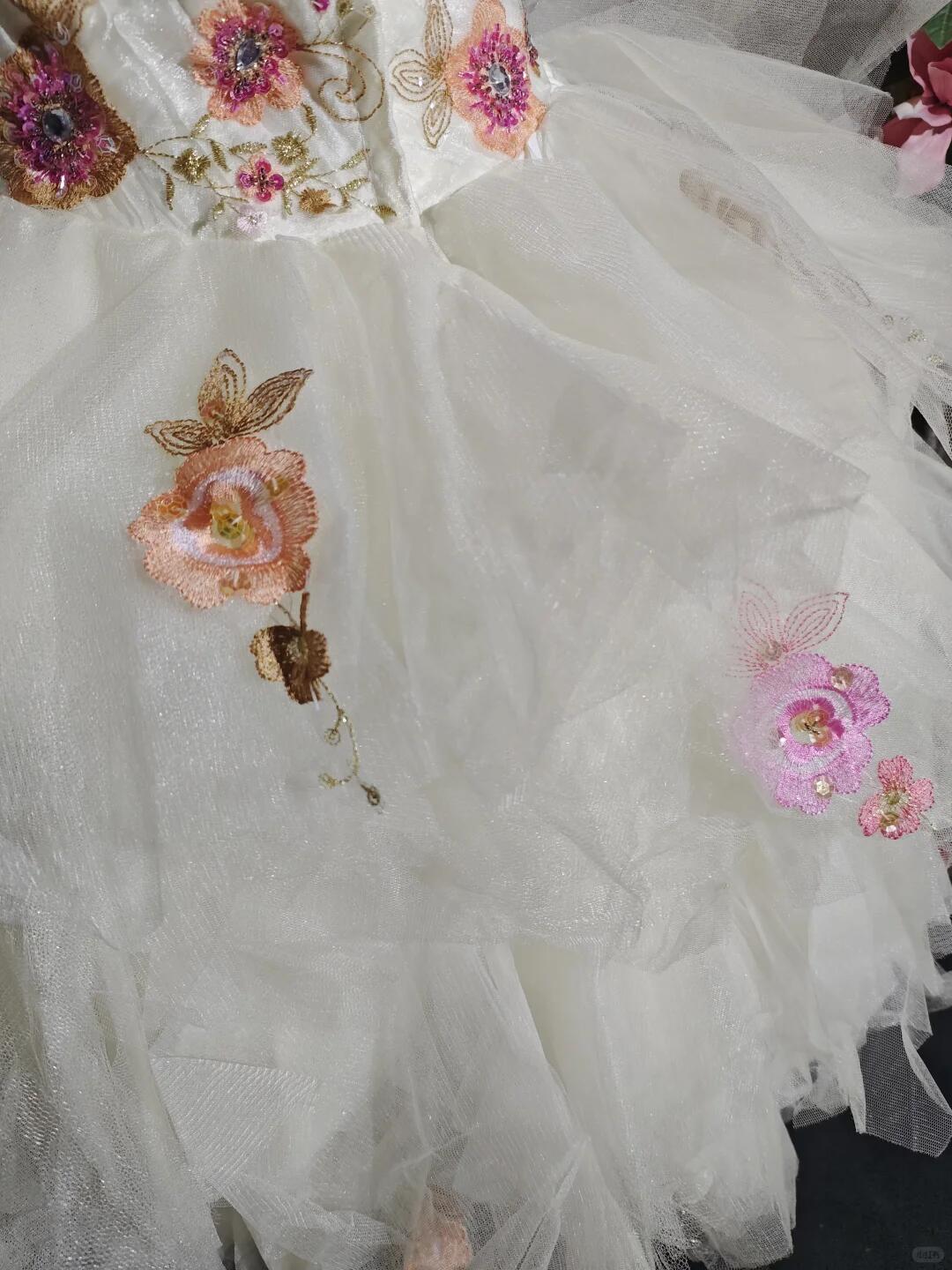 Pretty Strapless White Satin Tulle Embroidery Floral A Line Short Birthday Outfits Homecoming Dress D3154