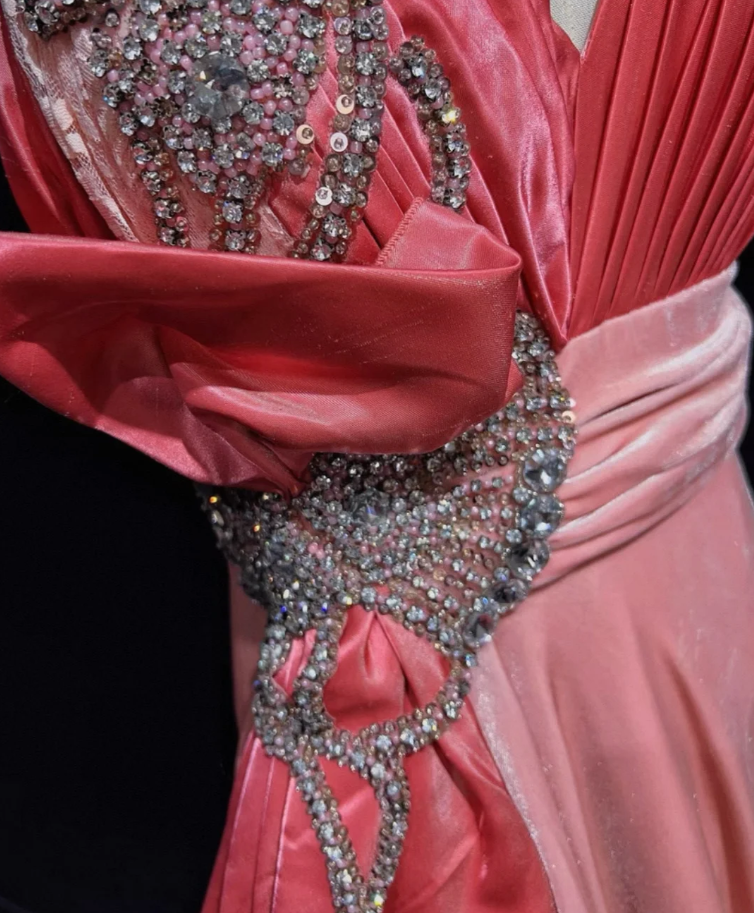 Pretty Pink Halter Satin Lace Beaded Mermaid Evening Dress Long Wedding Guest Dress D2022