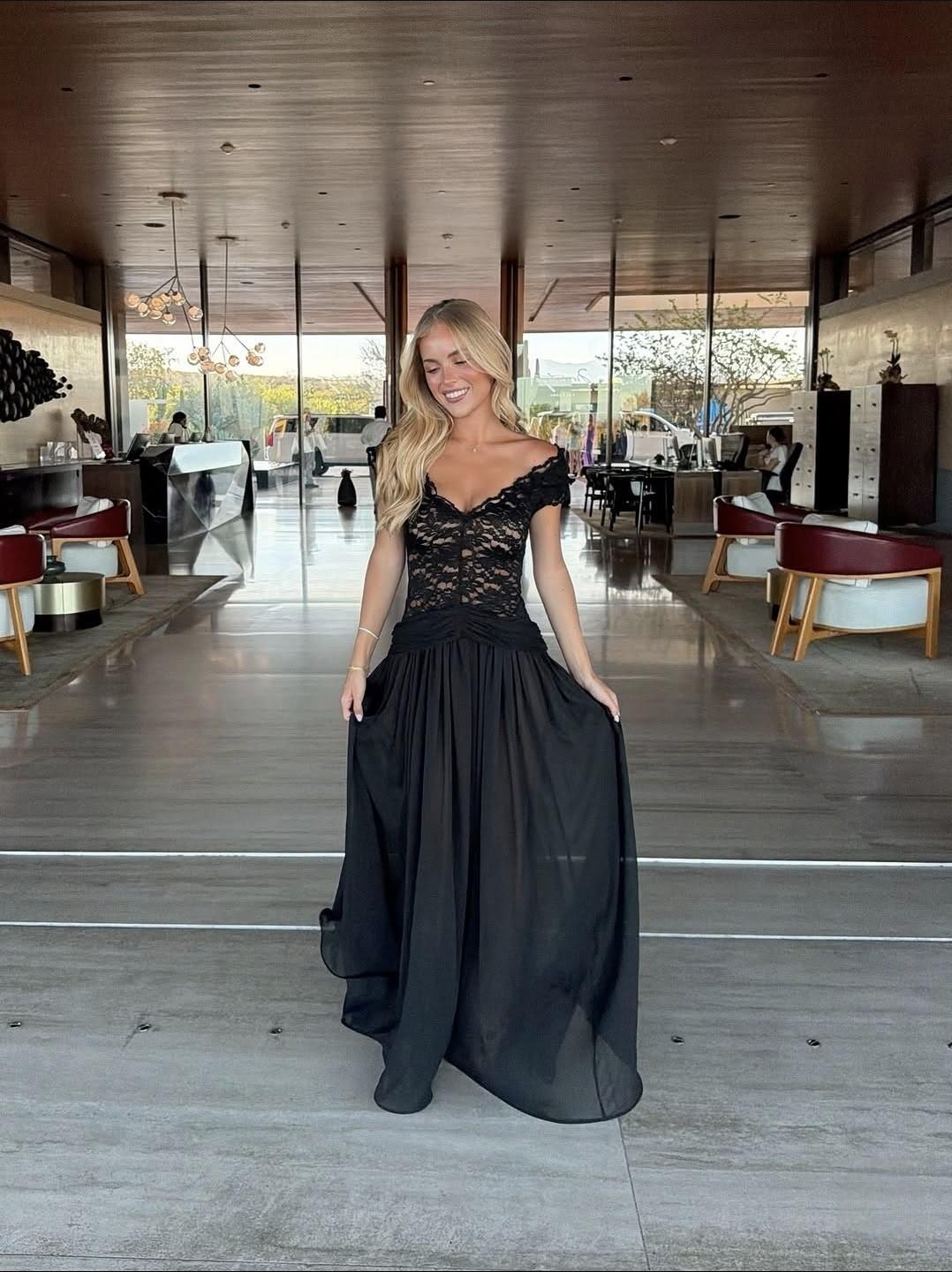 Sexy V Neck Lace Chiffon Evening Dress Black Long Party Gowns D5307