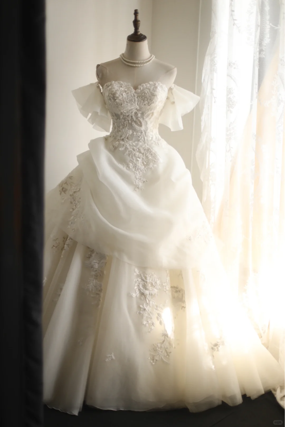 Classy Tulle lace Appliques Evening Dress,Long Wedding Dress Y8413 main image 0