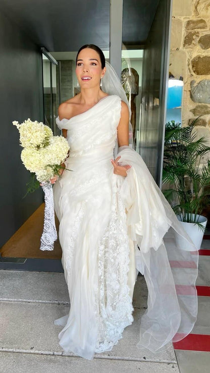 Glamorous One Shoulder Tulle Pleated Lace Mermaid Long Wedding Dress,White Bridal Dress D3900