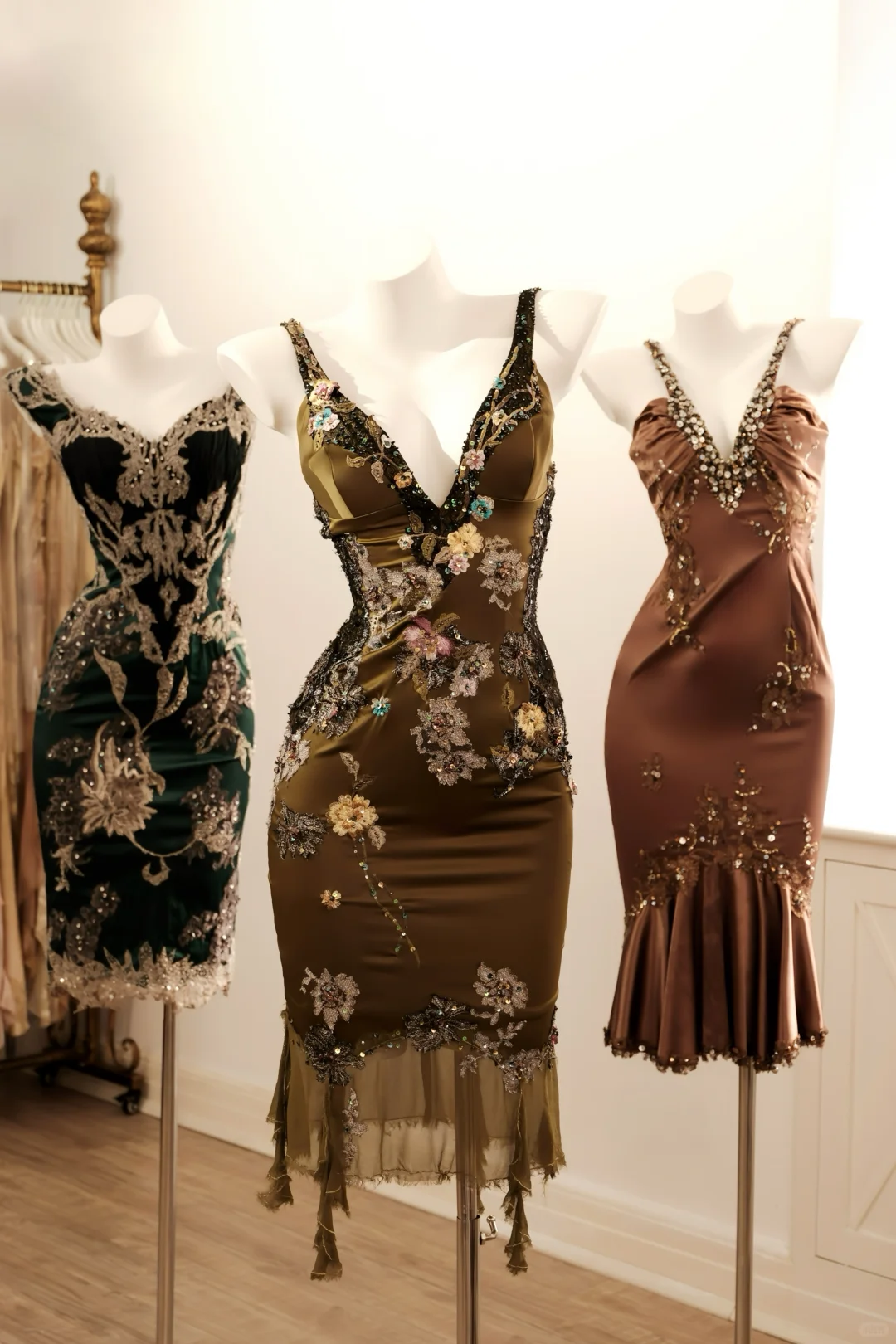 Vintage Spaghetti Straps Satin Lace Beaded Sheath Knee Length Prom Dress Party Dress D2734