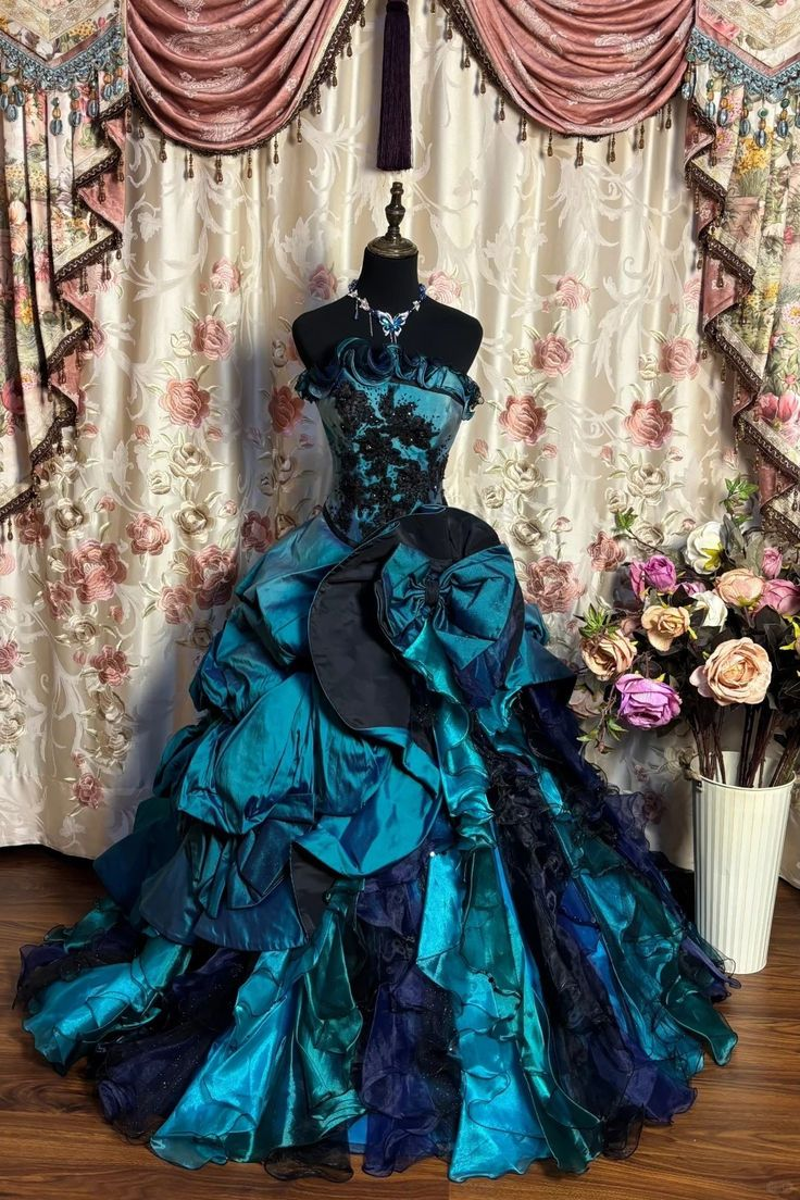 Unique Strapless Satin Pleated Beaded Appliques Ball Gown Formal Prom Dress D1410