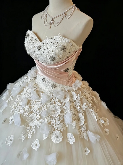 Elegant Sweetheart Neck White Tulle Appliques Beaded Long Wedding Dress D5231