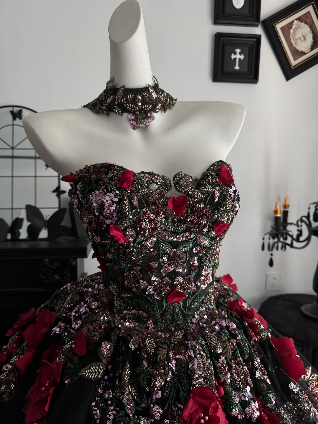 Pretty Black Quinceanera Dress Strapless Tulle Sequin Beaded Floral Sweet 16 Dress With Appliques D4717