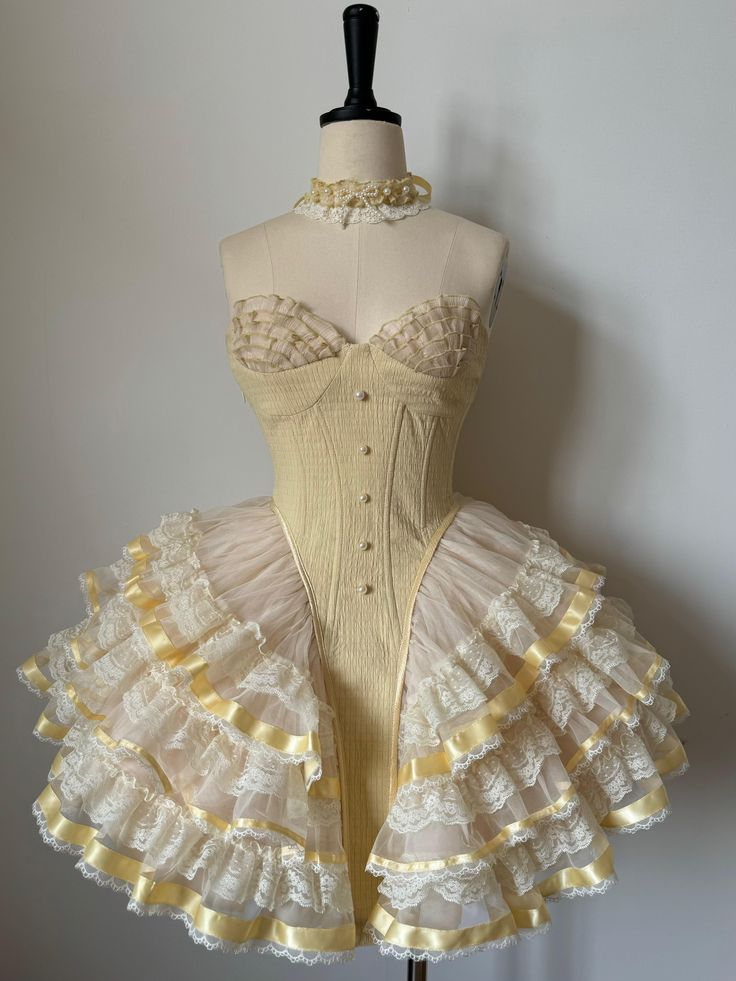 Sweet Yellow Sweetheart Neck Lace Layered A Short Party Dress 18th Birthday Outfits S819