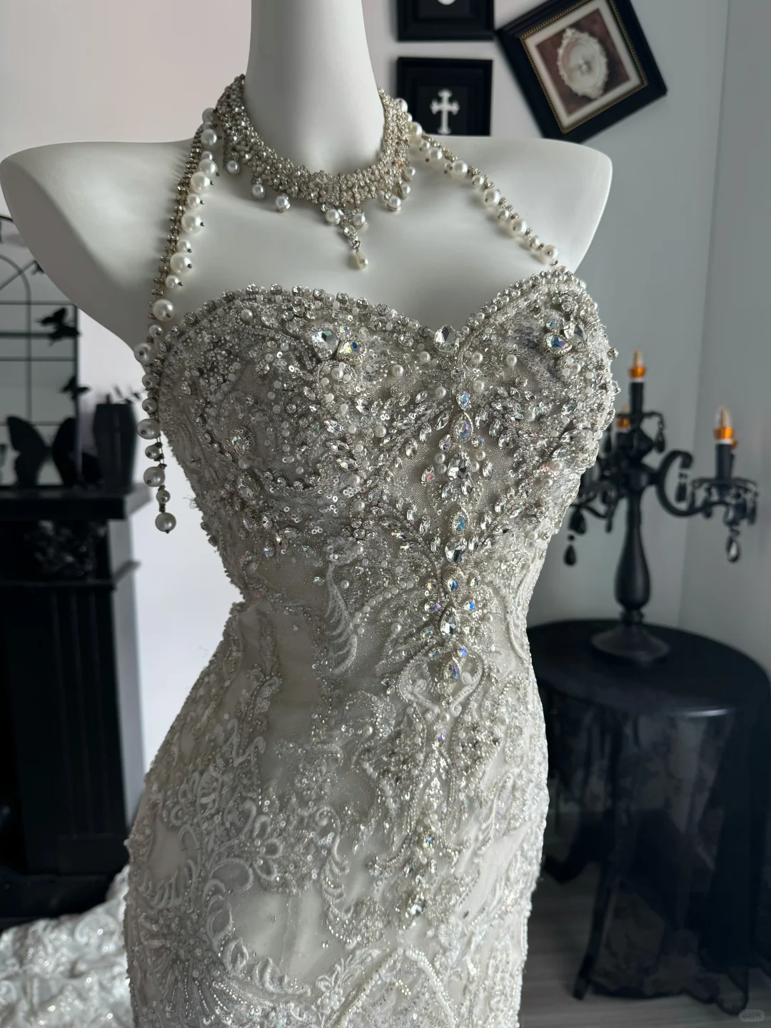 Shiny Halter White Tulle Sequin Beaded Mermaid Wedding Dress Long Bridal Dress D3699