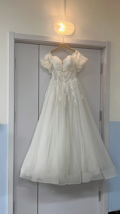 Pretty White Tulle Appliques Long Wedding Dress Formal Bridal Dress D3071