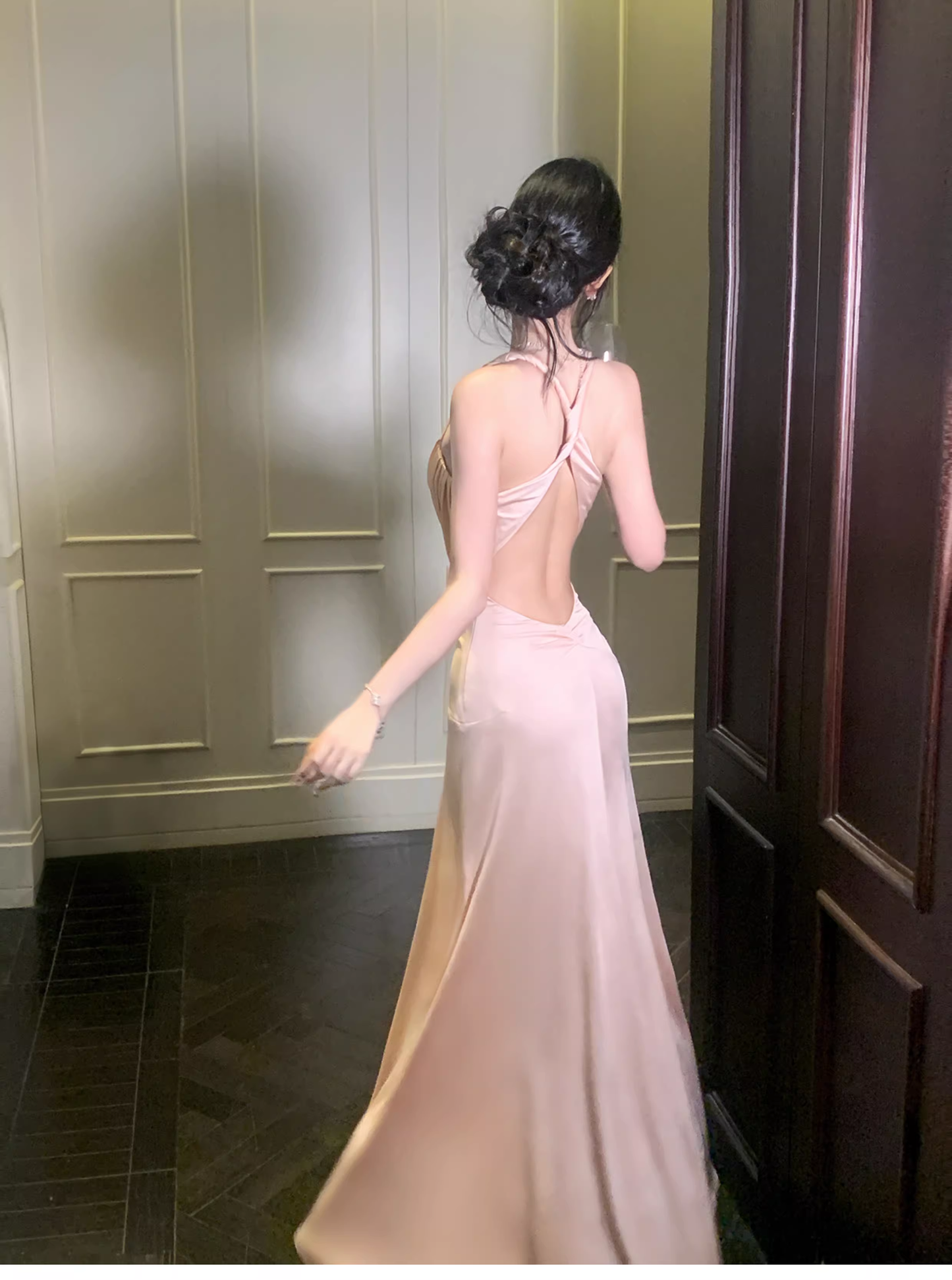 Classy Coral Powder Halter V Neck Satin Beaded Mermaid Long Party Dress Backless Evening Gown D2182