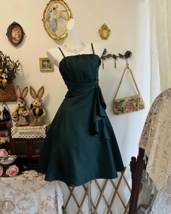Retro Green Satin A Line Short 6th Grade Homecoming Dress,Spaghetti Strap Mini Prom Dresses D4225