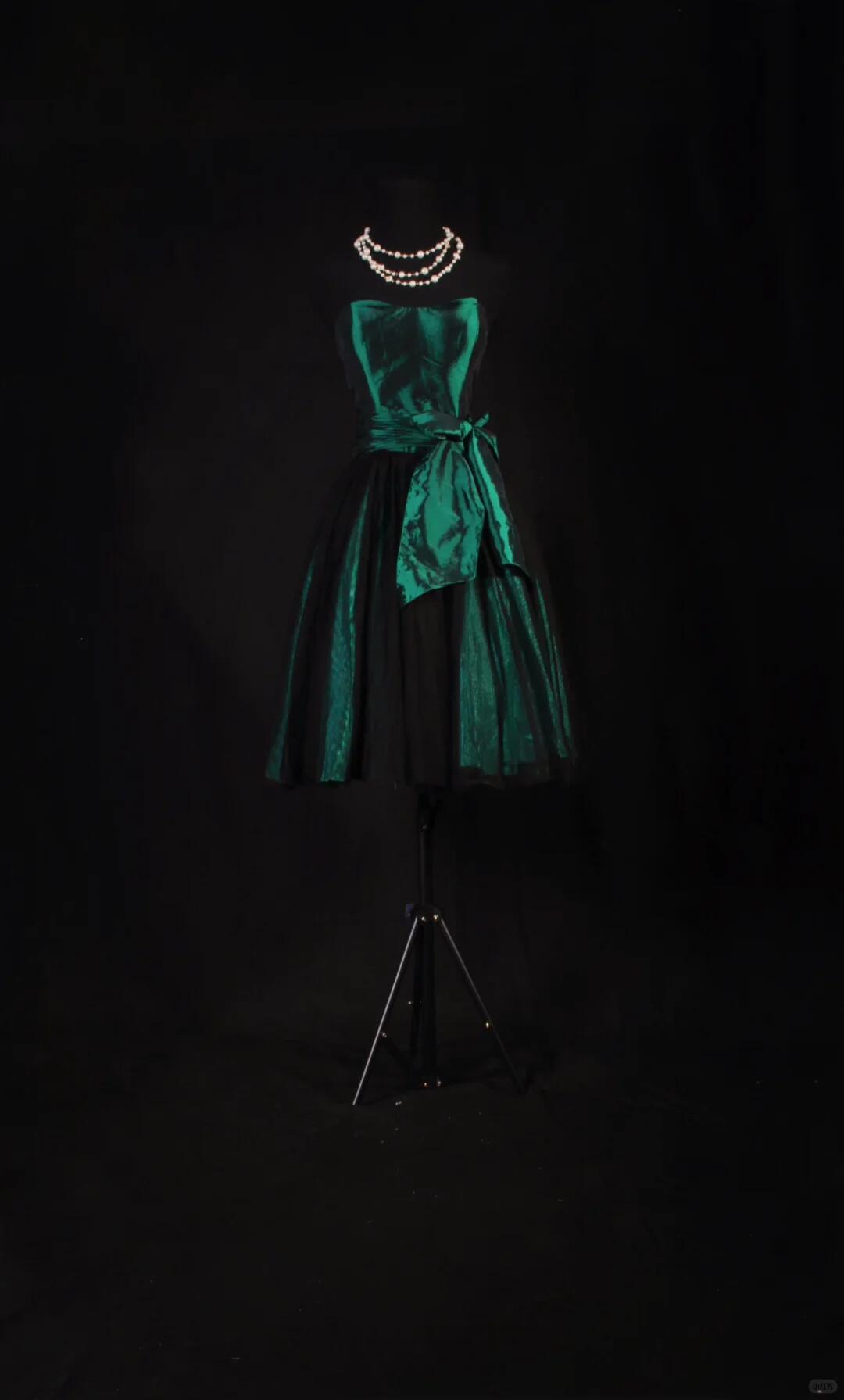Retro Green Strapless Satin A Line Short Graduation Homecoming Dress,Mini Party Dress With Bow D3324