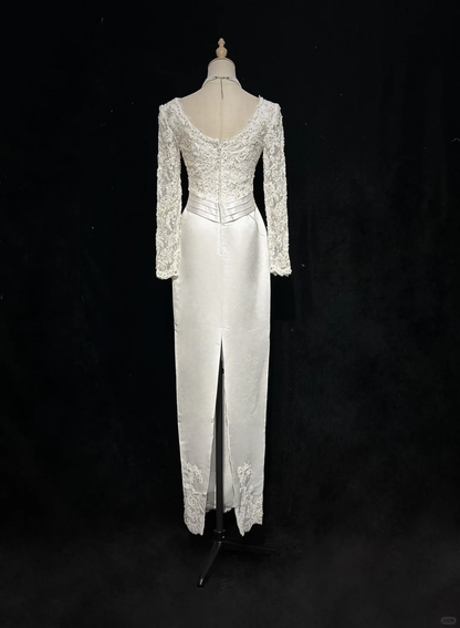 Elegant White Satin Appliques Beaded Long Wedding Dress D2834