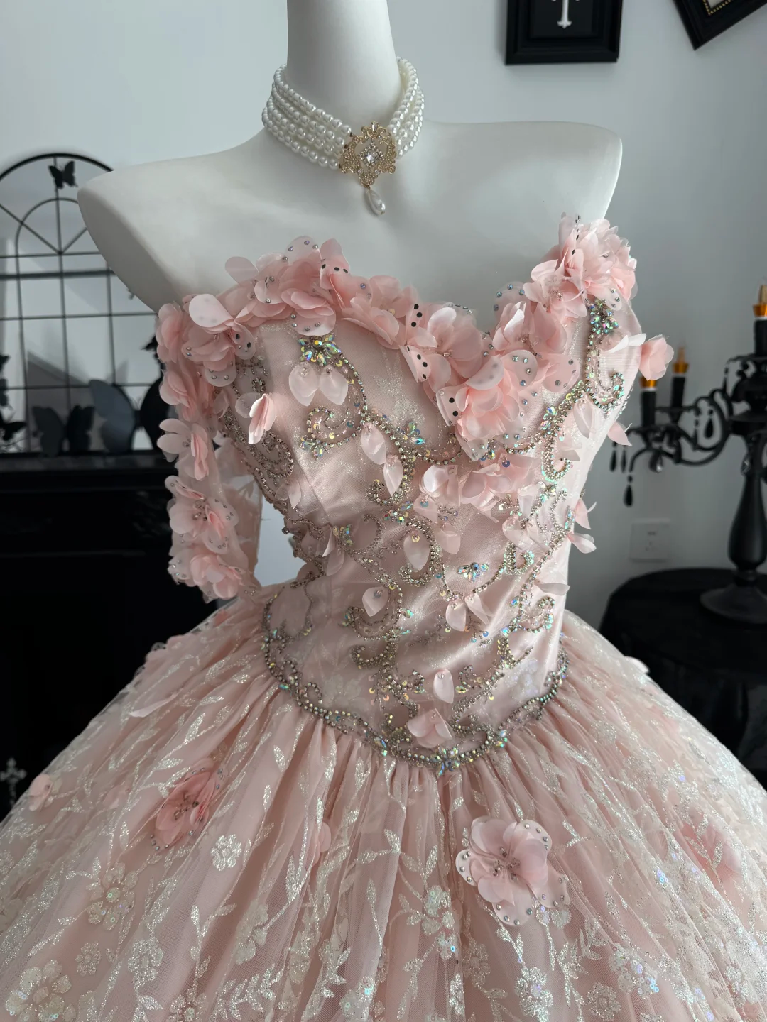 Cute Pink Off The Shoulder Tulle Sequin Floral Beaded Quinceanera Dress Sweet 15 16 Dress With Appliques D4718