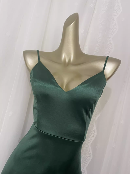 Simple Sheath Spaghetti Straps Green Long Vacation Dress Birthday Outfits SD0011