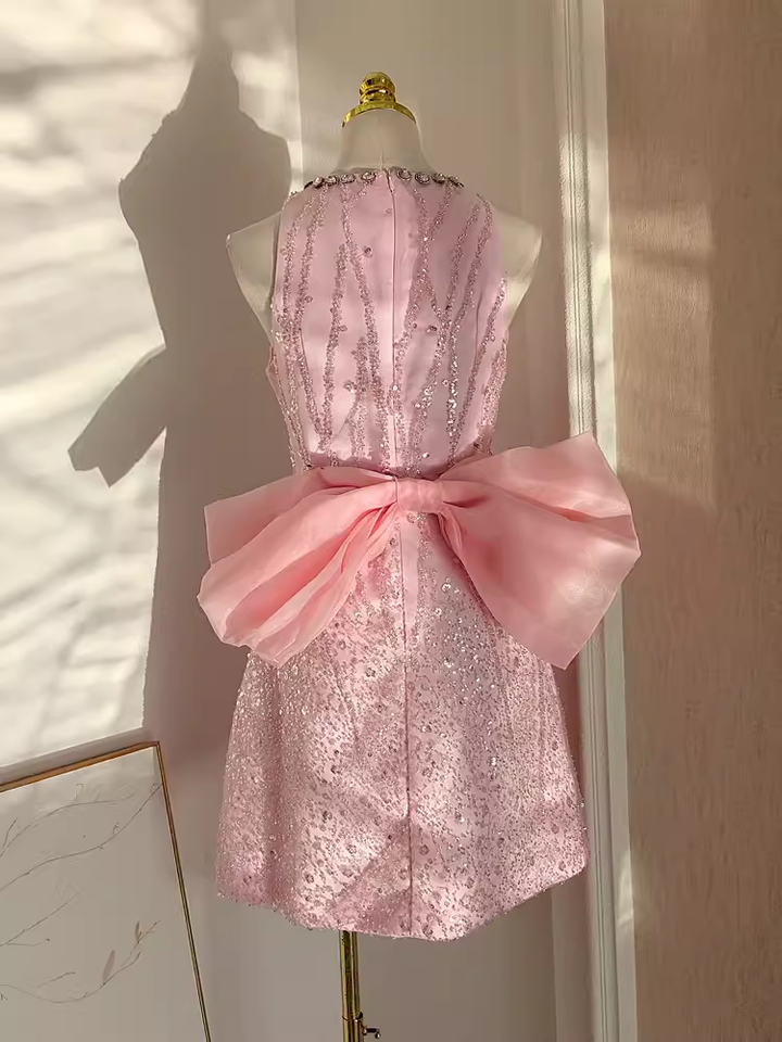 Niulatu A line Straps Pink Travel Vacation Dresses Short Satin Birthday Dress SD149 main image 0