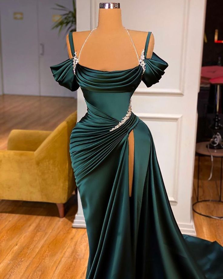 Stunning Off-the-Shoulder Mermaid Prom Dress Ruffles With High Split SD1304