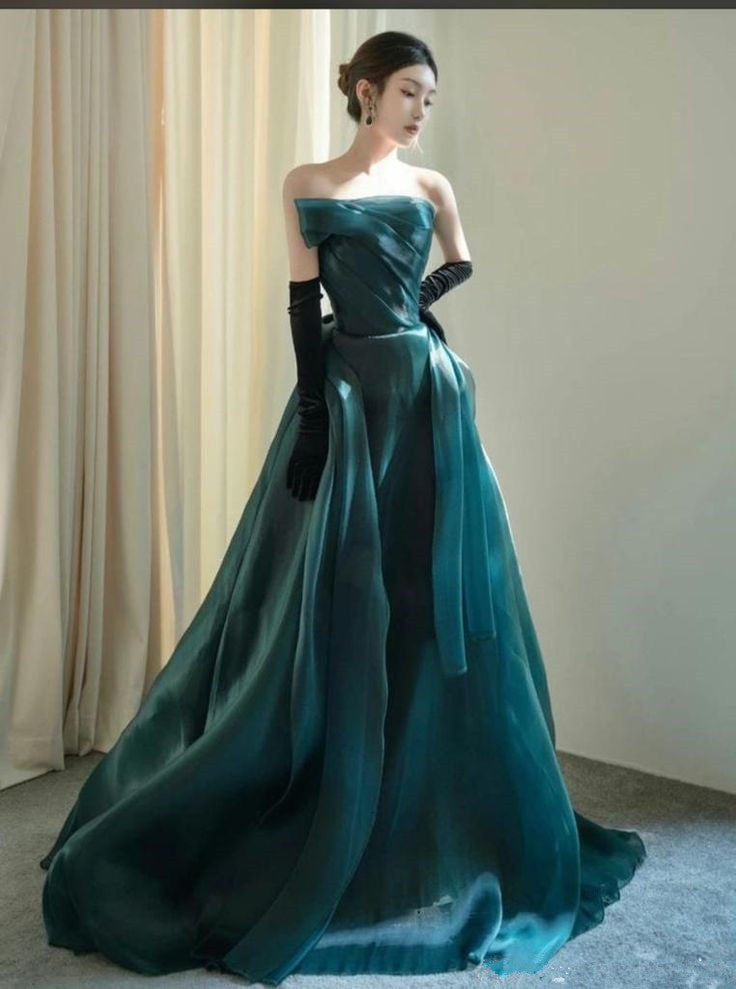 Modest Ball Gown Strapless Green Organza Prom Dresses Long Party Dress SD1312