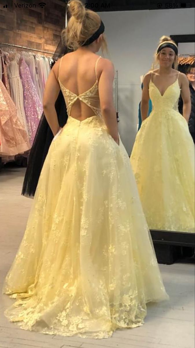 Pretty Ball Gown Spaghetti Straps Lace Yellow Backless Long Prom Dresses Party Dress SD1371