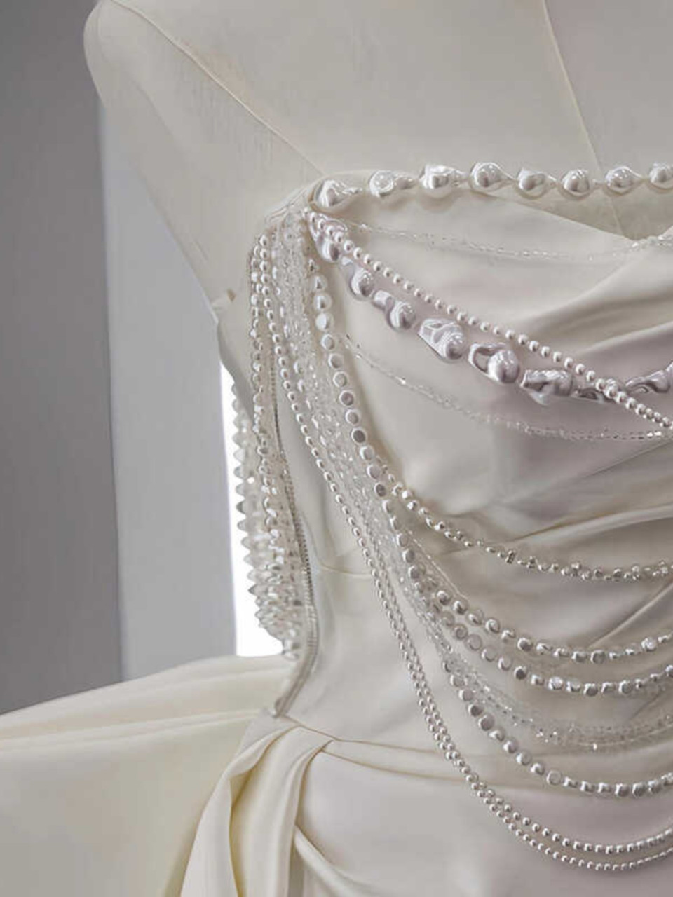 Unique Mermaid White Satin Strapless Pleats Long Satin Wedding Dress SD2001