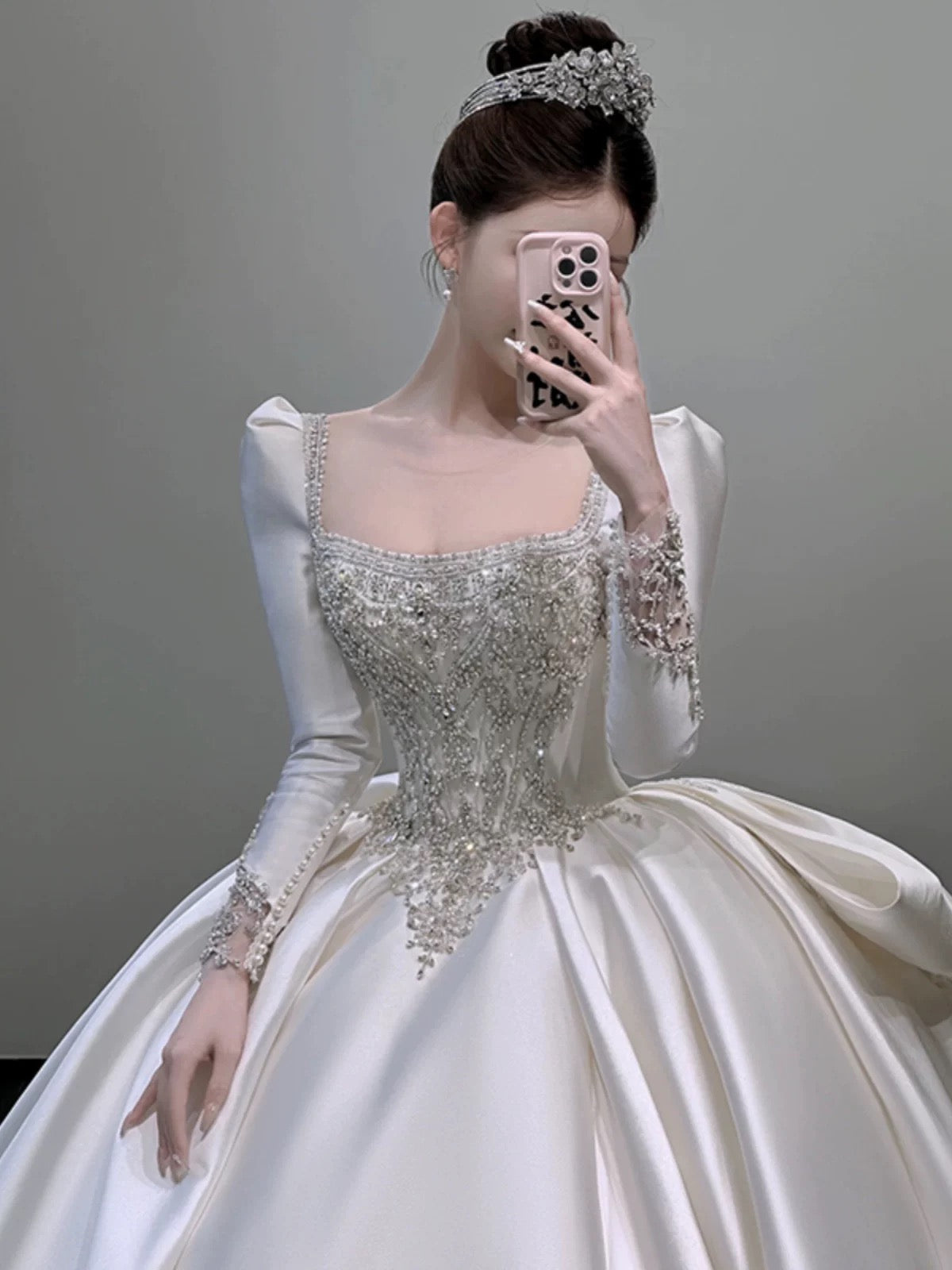 Classy Ball Gown Square Neckline Long Sleeves Sequin White Wedding Dresses Brides Dress SD1962