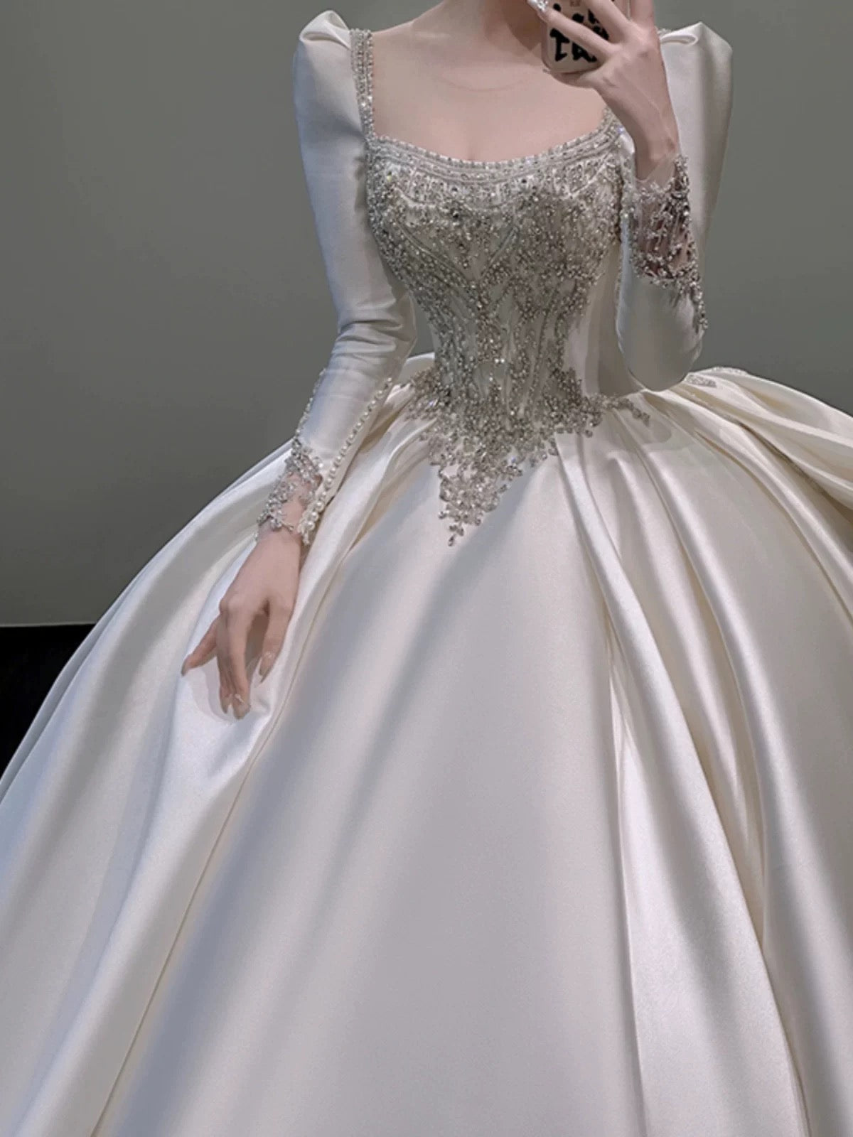 Classy Ball Gown Square Neckline Long Sleeves Sequin White Wedding Dresses Brides Dress SD1962