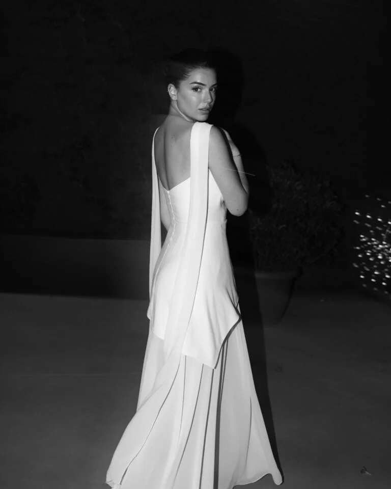 Elegant A-line Chiffon Dress with Diamond Neck Cape White