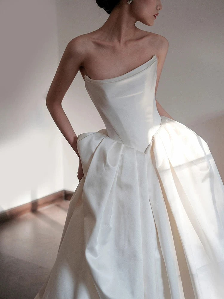 Unique Ball Gown Strapless Neckline Long White Satin Wedding Dresses SD2100