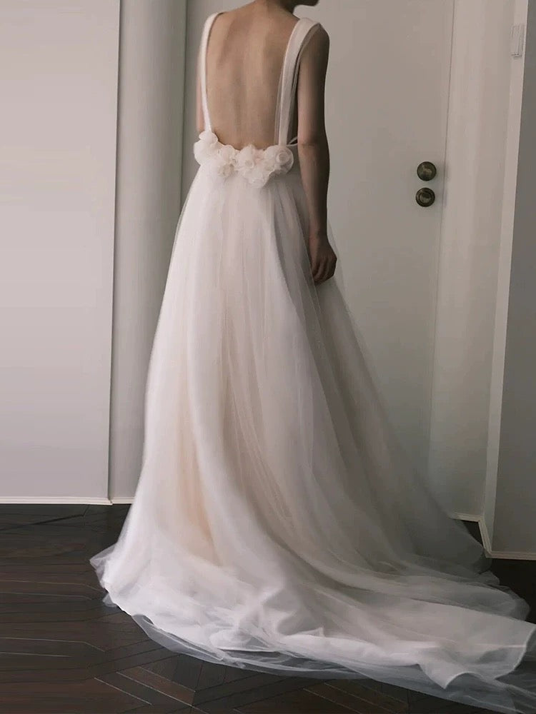 Unique Ball Gown Straps Neckline Long White Tulle Wedding Dresses SD2103