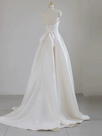 Unique Ball Gown Halter Neckline Satin Pleats White Wedding Dresses SD2113