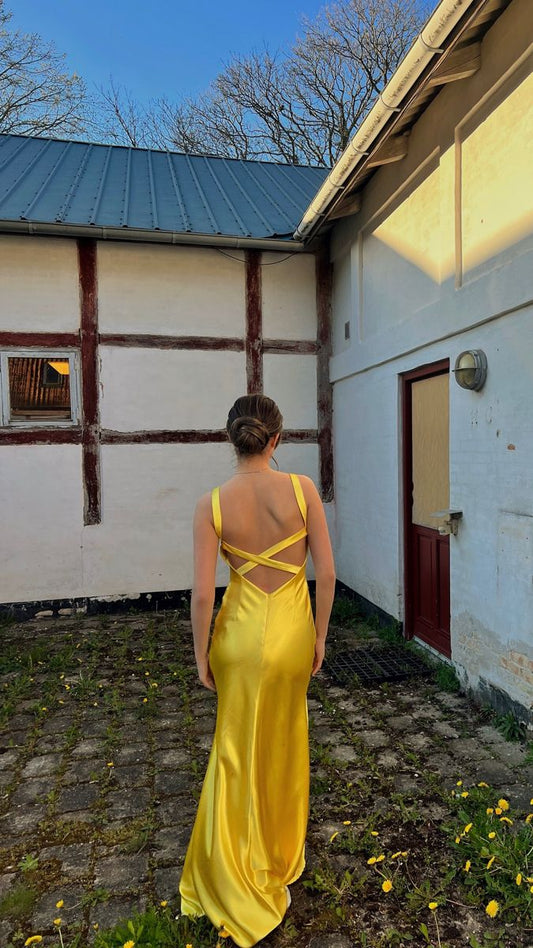 Gorgeous Mermaid Spaghetti Straps Floor Length Yellow Evening Dress Backless Prom Dresses SD2163