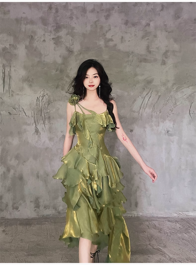 Pretty Irregular Ruffled Spaghetti Straps Green Prom Dresses With Detachable Rose Long Birthday Dress For Women SD236