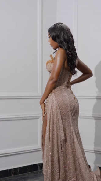 Gorgeous Sequins Spaghetti-Straps Mermaid Evening Dress Split With Dropped Front