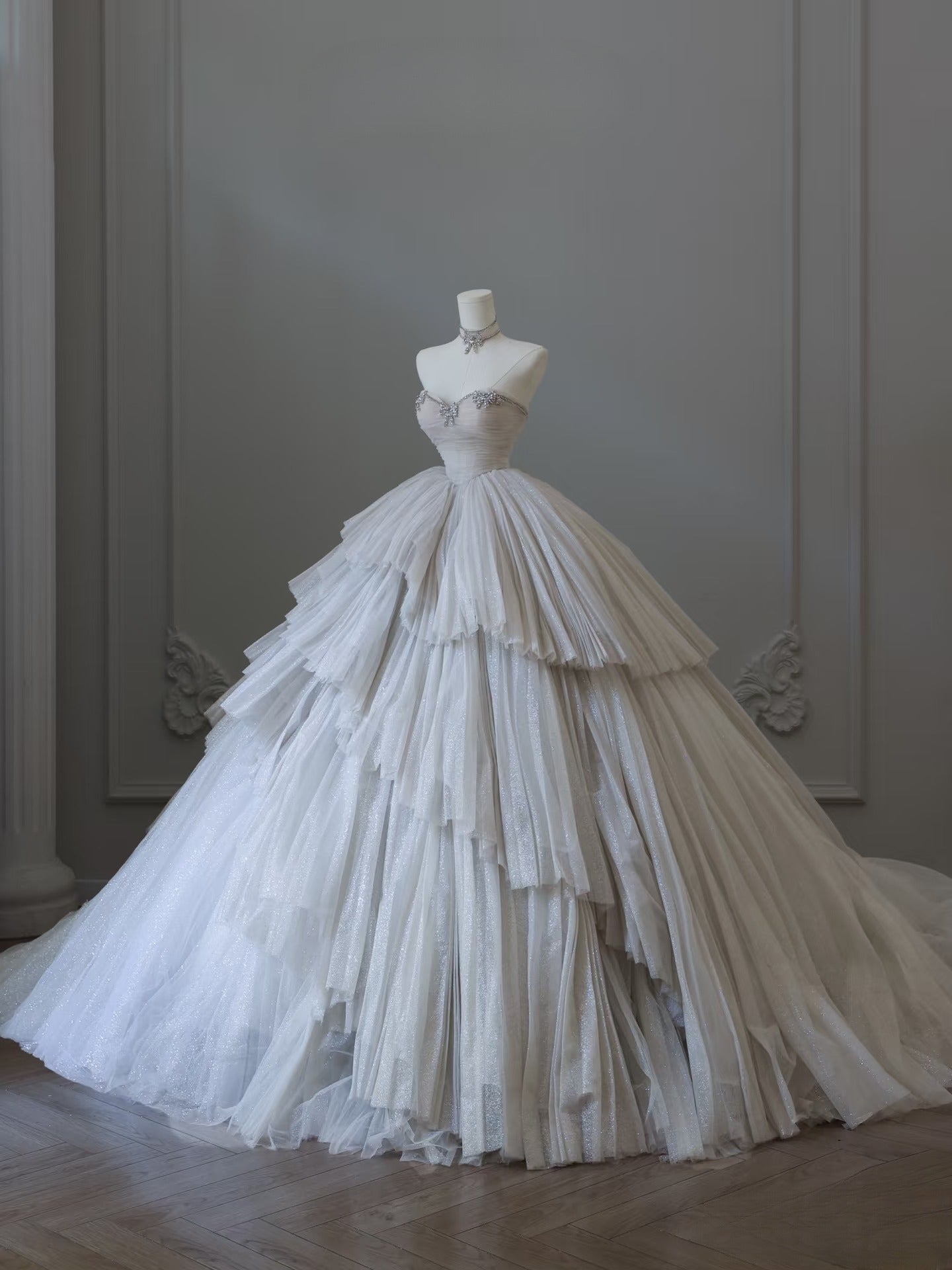 Ball Gown Sleeve Wedding Dress Classic Short Tulle Bridal Look main image 0