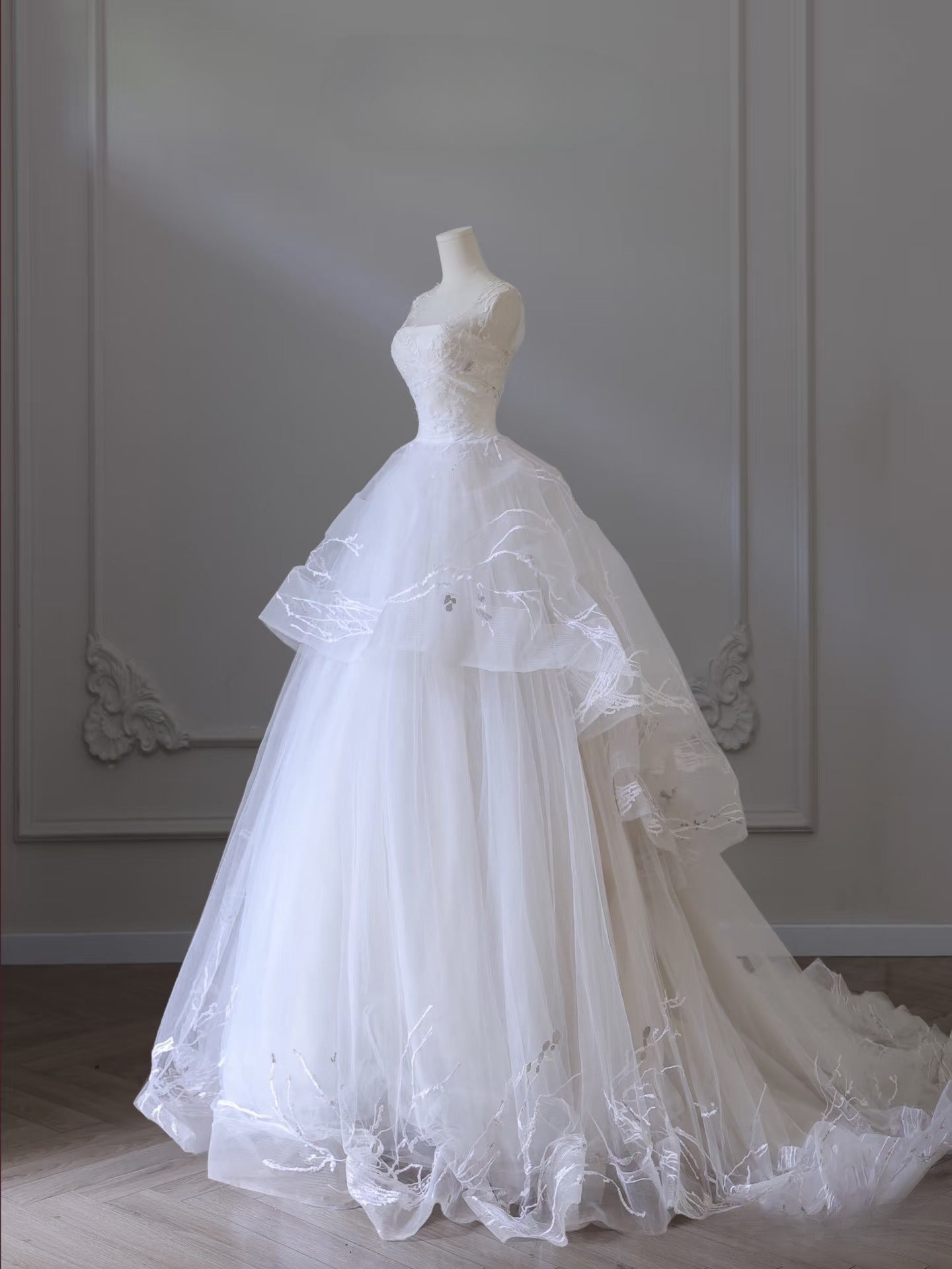 Timeless Ball Gown Jewel Neckline Sequin Sleeveless Wedding Dress Bridal Dresses SD2501