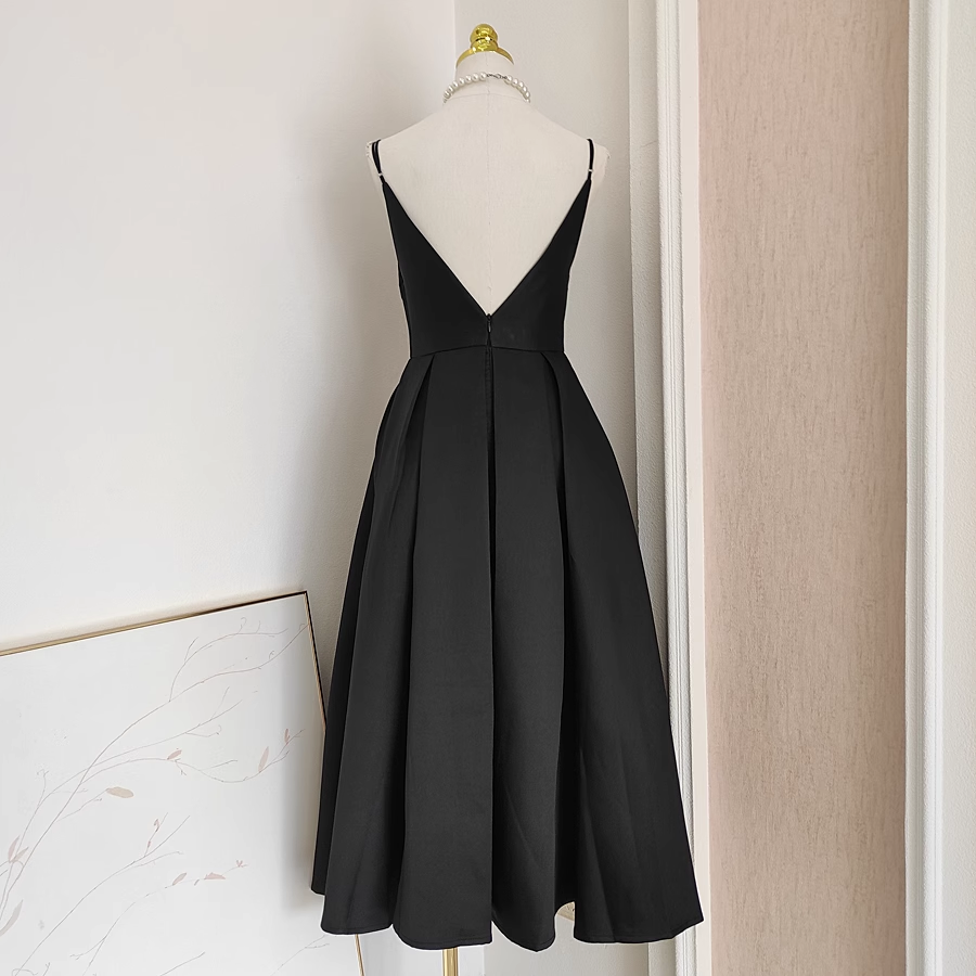 Simple A line Spaghetti Straps Black Satin Vacation Dress Women Birthday Dresses SD446