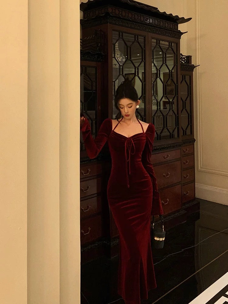 Gorgeous Sheath Halter Long Sleeves Burgundy Velvet Date Night Dress Prom Dresses Birthday Outfit SD728