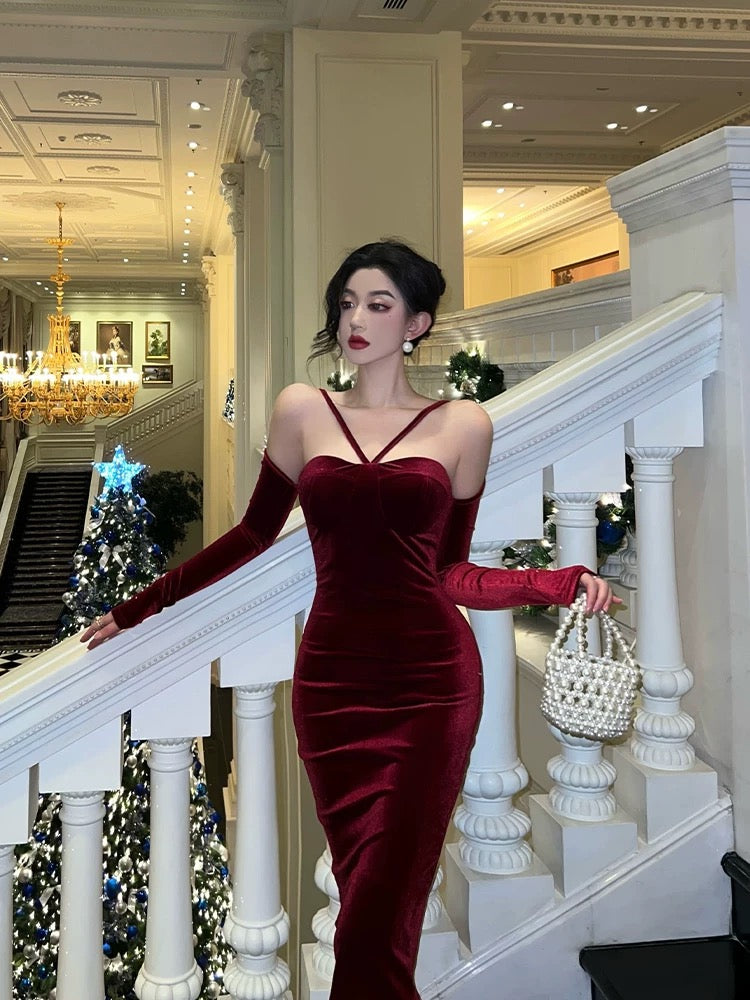 Classy Sheath Halter Neckline Burgundy Velvet Prom Dresses Birthday Outfits Evening Gown SD898