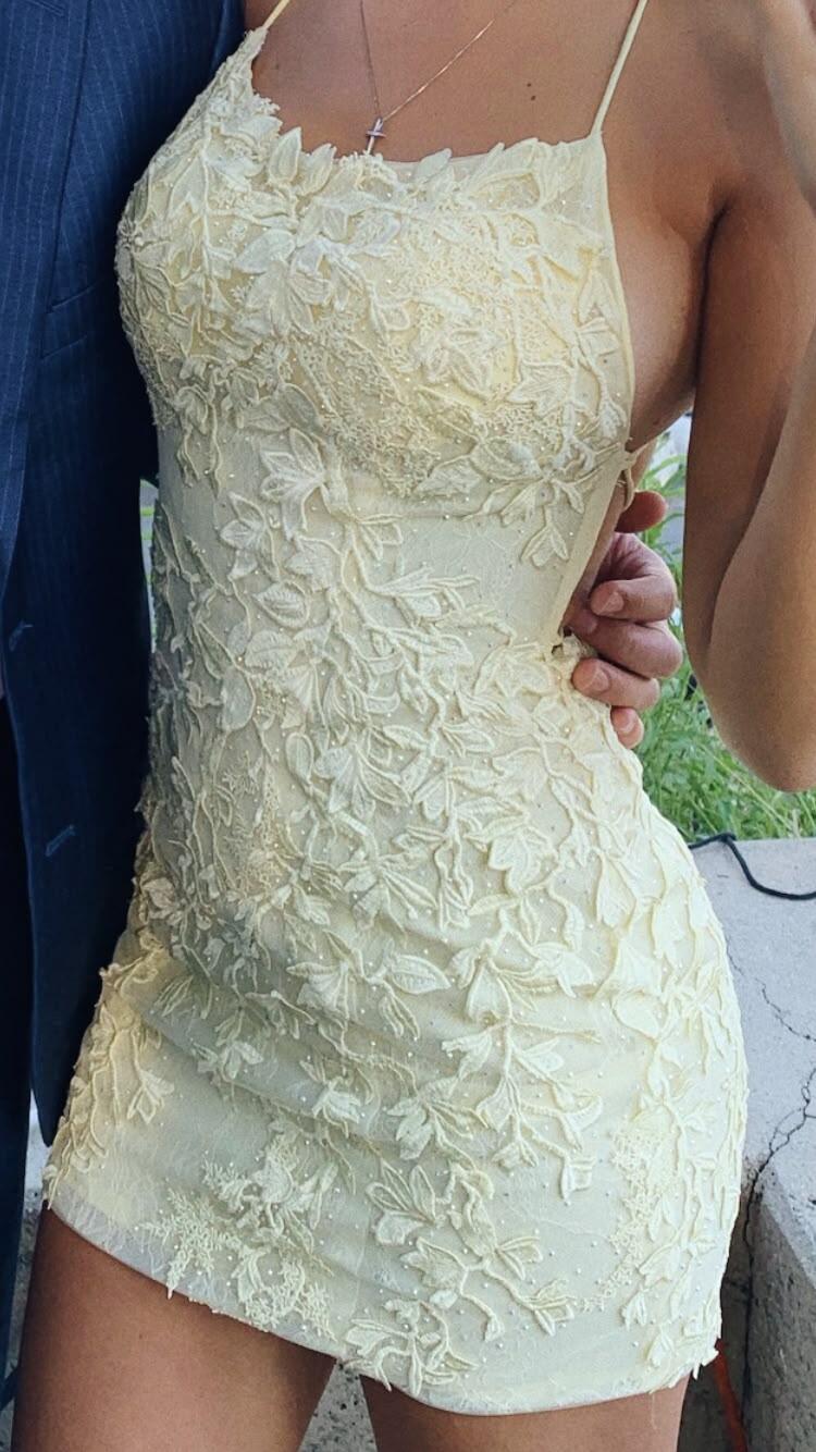 Pretty Yellow Halter Satin Lace Appliques Sheath Short Homecoming Dress Cocktail Dress D3972