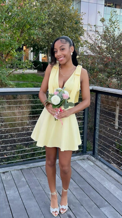 Elegant Bow Straps V Neck Satin Short Birthday Outfits,Yellow Short 8th Grade Homecoming Dress D4216