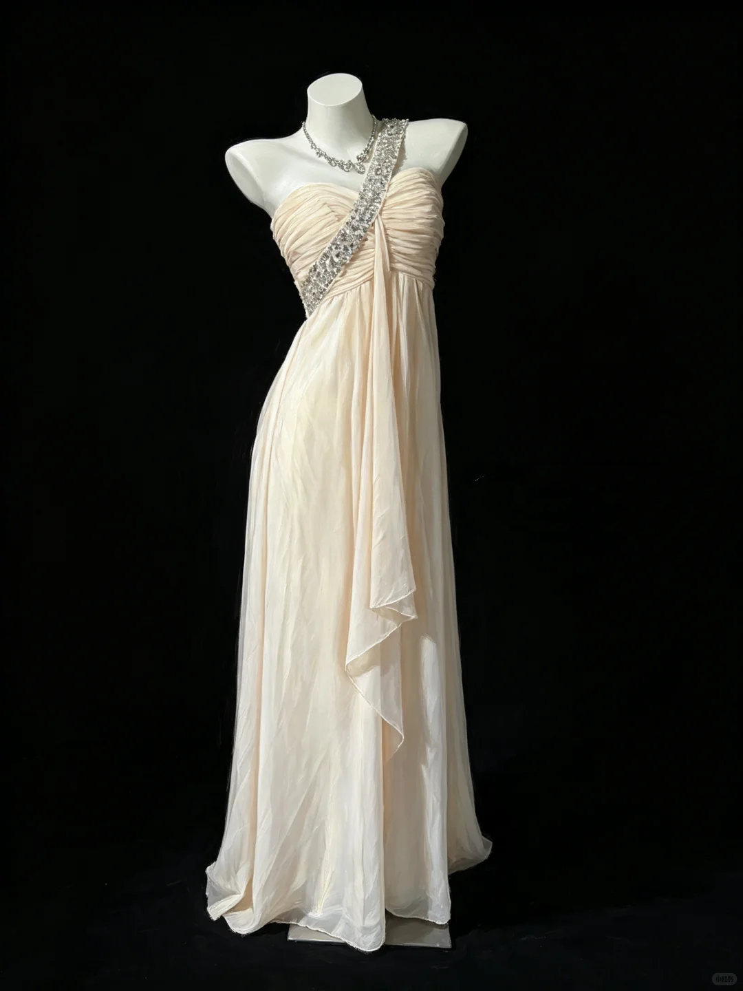 Elegant Nude Apricot Chiffon Beaded Party Dress One Shoulder Evening Dress D5262