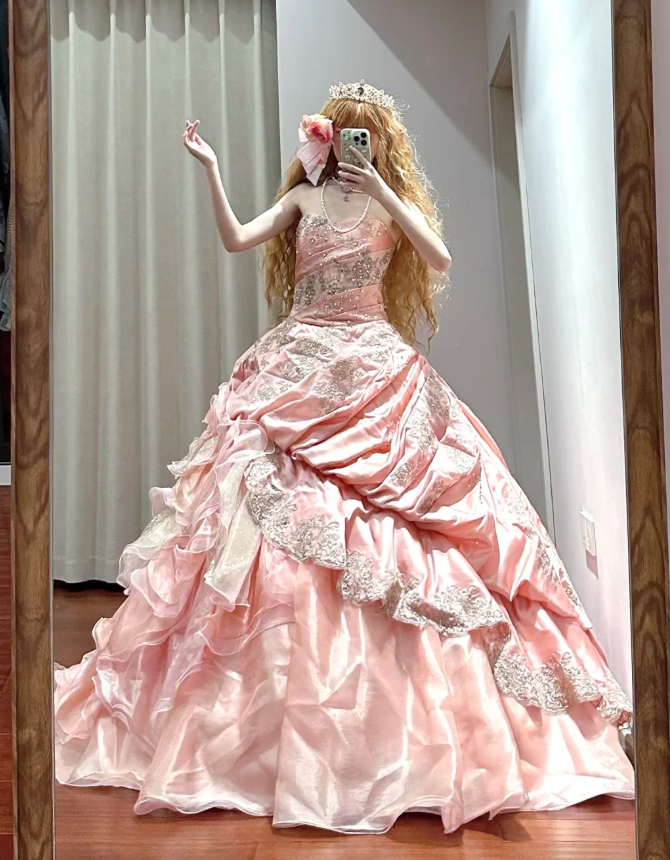 Retro Strapless Ball Gown Pink Satin Tulle Pleated Appliques Quinceanera Dress Sweet 16 Dress D1702