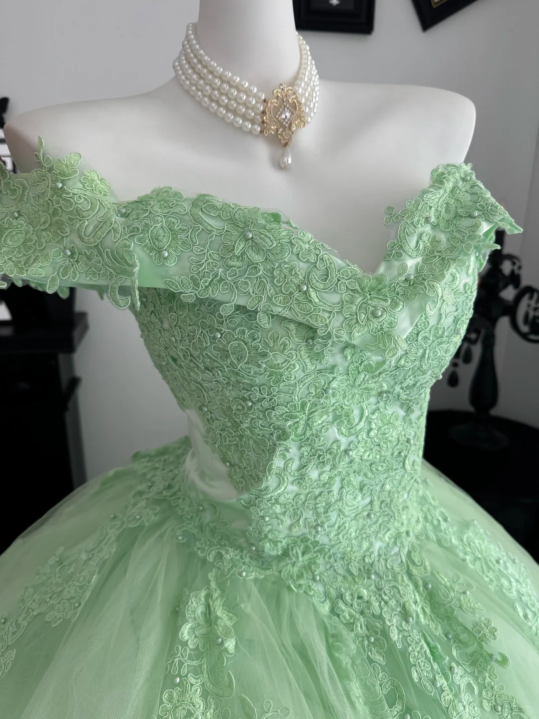 Cute Off The Shoulder Tulle Appliques Sweet 15 Dress,Green Quinceanera Dress With Bow D3722