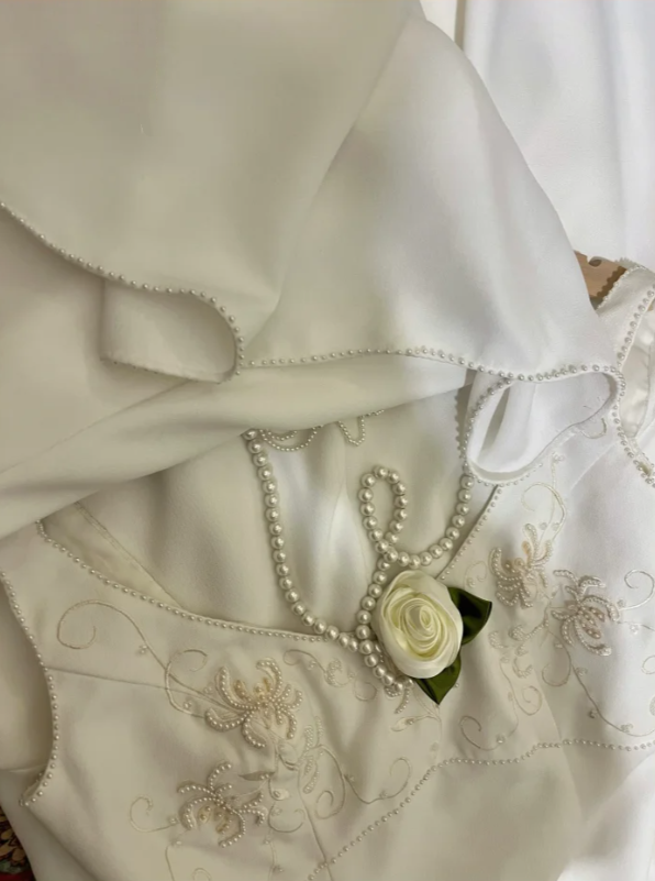 Elegant V Neck Satin Beaded Mermaid Long Wedding Guest Dress White Formal Party Dress Prom Gown D2056