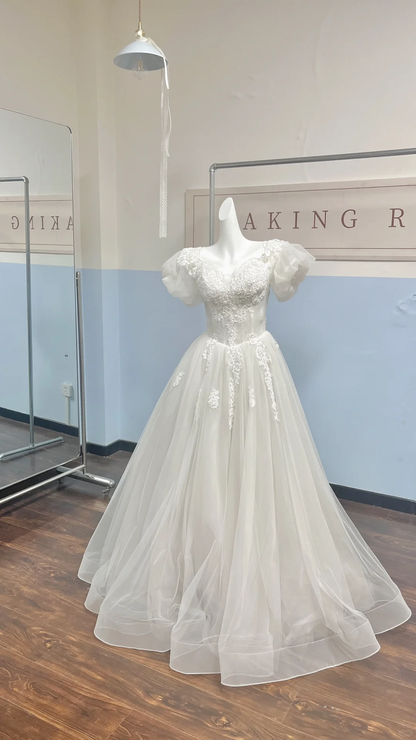 Pretty White Tulle Appliques Long Wedding Dress Formal Bridal Dress D3071