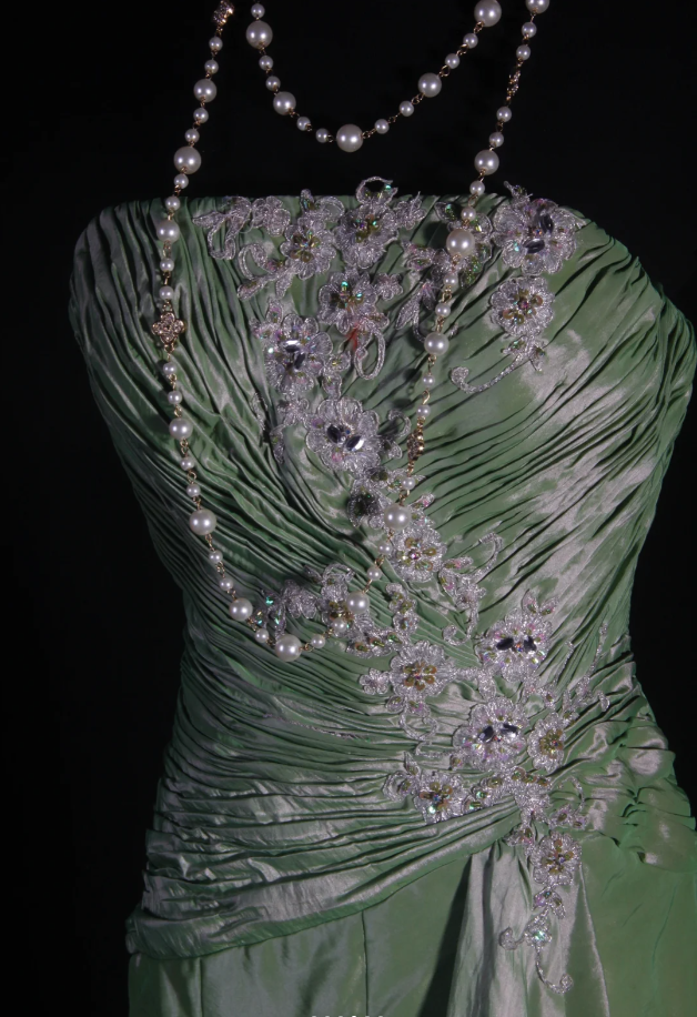 Pretty Strapless Green Satin Beaded Appliques Party Dress Long Mermaid 20th Birthday Outfits D2227