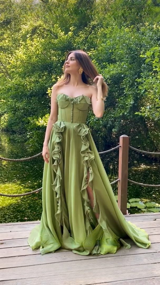 Elegant Sweetheart Neck Green Chiffon Ruffle Slit A Line Long Party Dress Evening Dress D2868