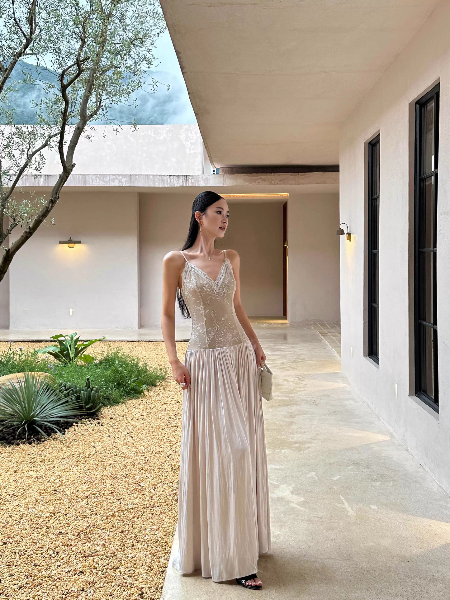 Unique Apricot Spaghetti Straps V Neck Lace Satin A Line Long Evening Dress Party Gown D2127