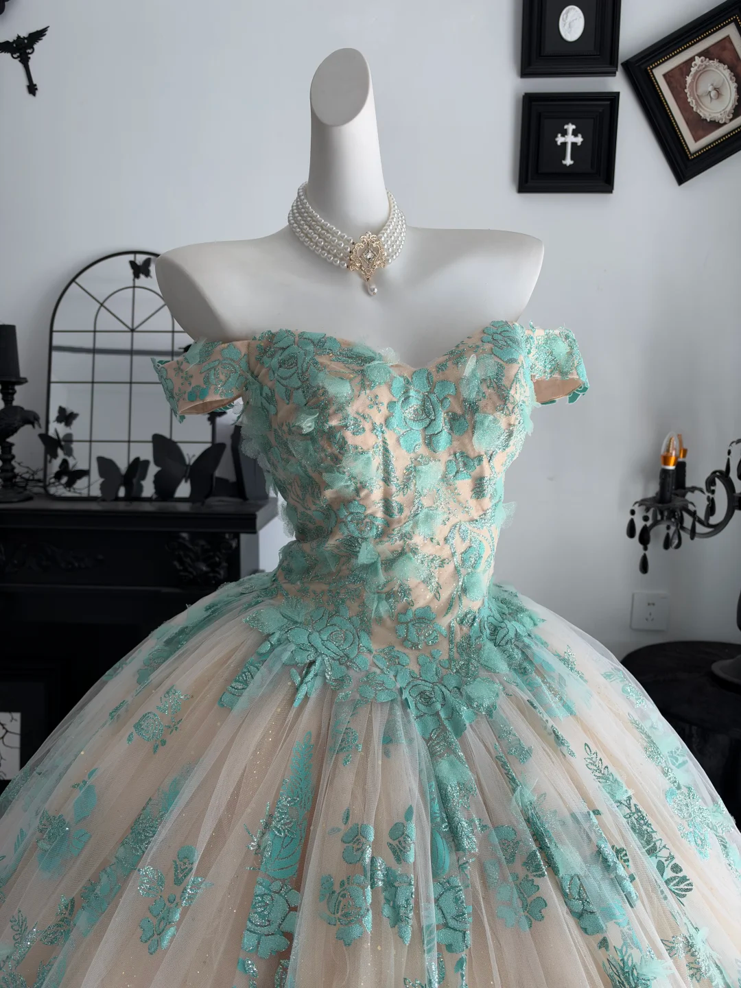 Charming Mint Green Tulle Lace Sequin Floral Sweet 16 Dress Off The Shoulder Birthday Quinceanera Dress D4706
