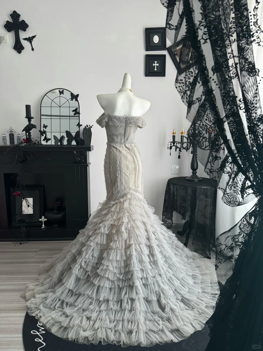 Classic Gray Tulle Pleated Layered Mermaid Evening Dress,Off The Shoulder Prom Gown D3708