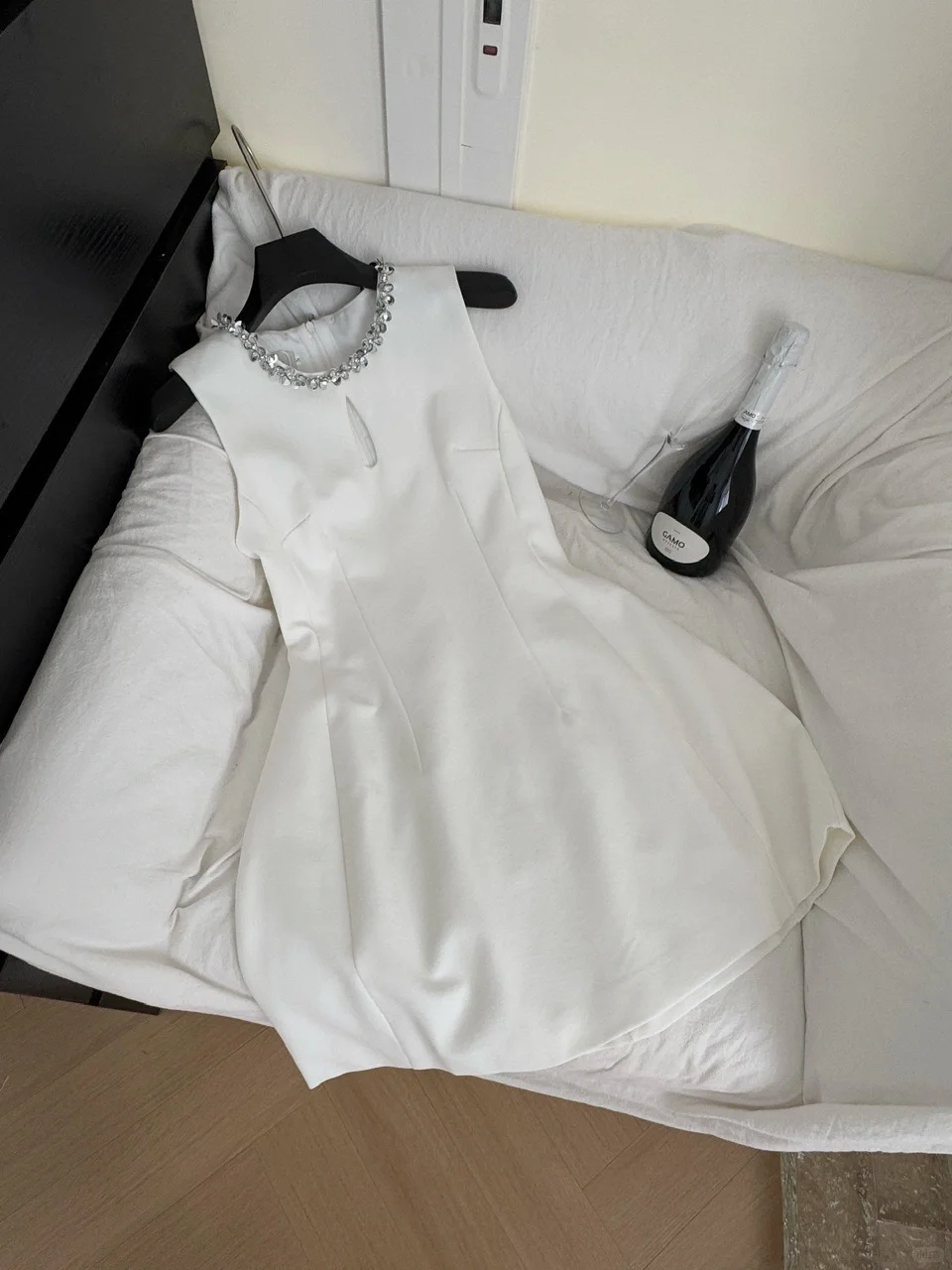 Simple White Sleeveless A Line Short Homecoming Dress Birthday Outfits S402